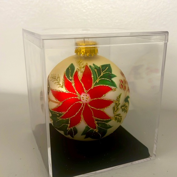 Vintage Large Poinsettia Christmas Ornament, Hand Blown & Hand Painted, NEW - Picture 1 of 7